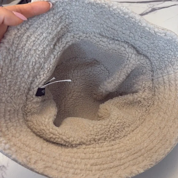 REITMANS Bucket Hat - Picture 5 of 7